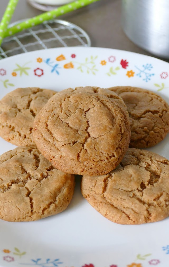 Easy to make and delicious too! Perfect for any cinnamon lover! Make for your next Christmas cookie exchange, fall party, or game day party! Great for lunches and after school snacks too!